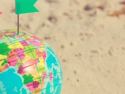 Top Alternatives to Offshoring in 2023: Pros and Cons